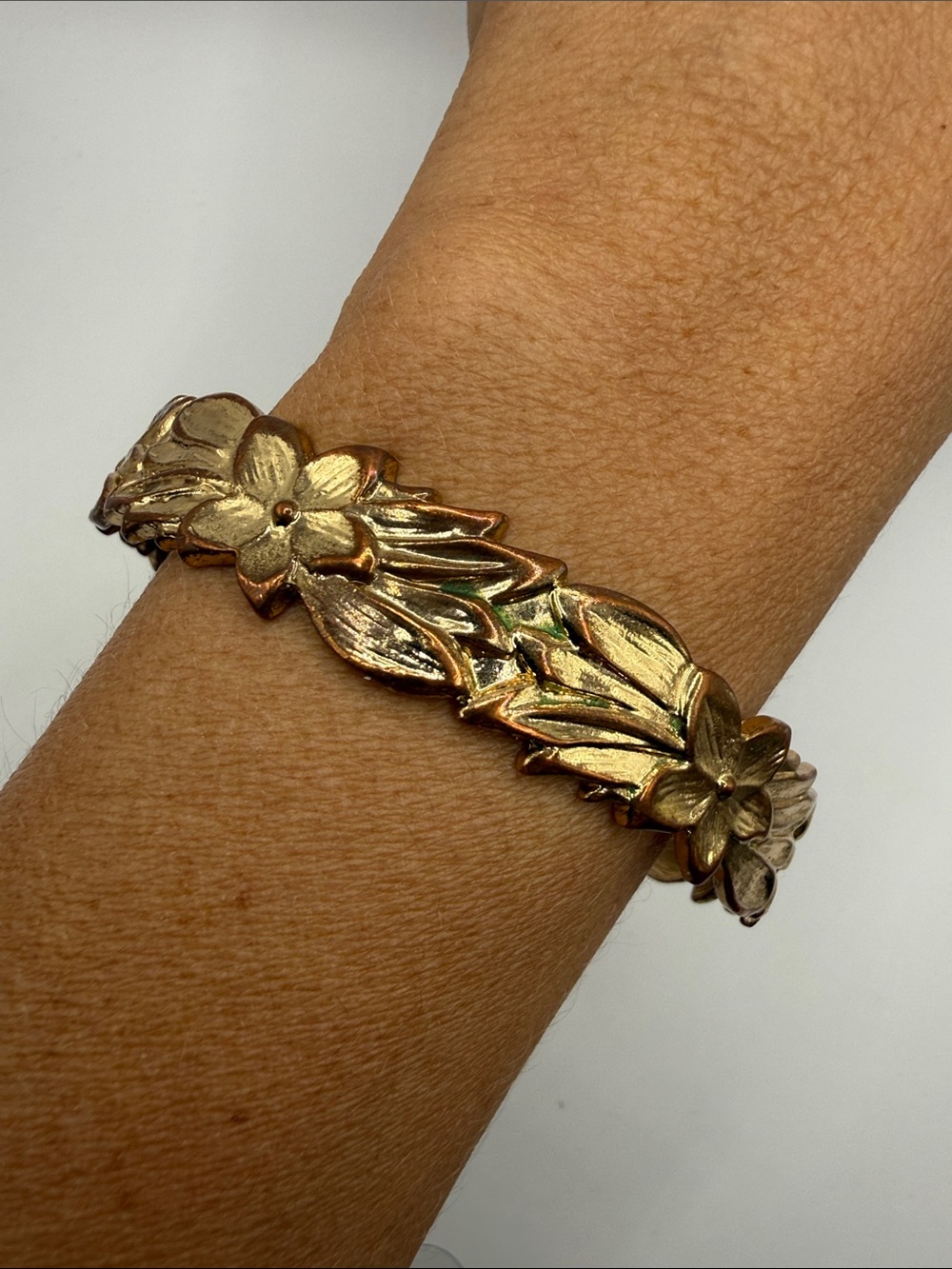 Vintage Gold Tone Floral Flower Large Cuff Bangle Statement Bracelet